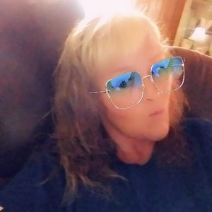 Meet your Posher, Tracey